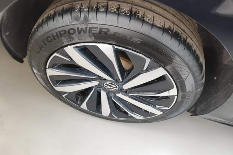 Used Volkswagen Passat 2023 Facelift 330TSI Luxury Edition Exterior 5
