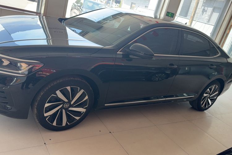 Used Volkswagen Passat 2023 330TSI Elite Edition Exterior 5
