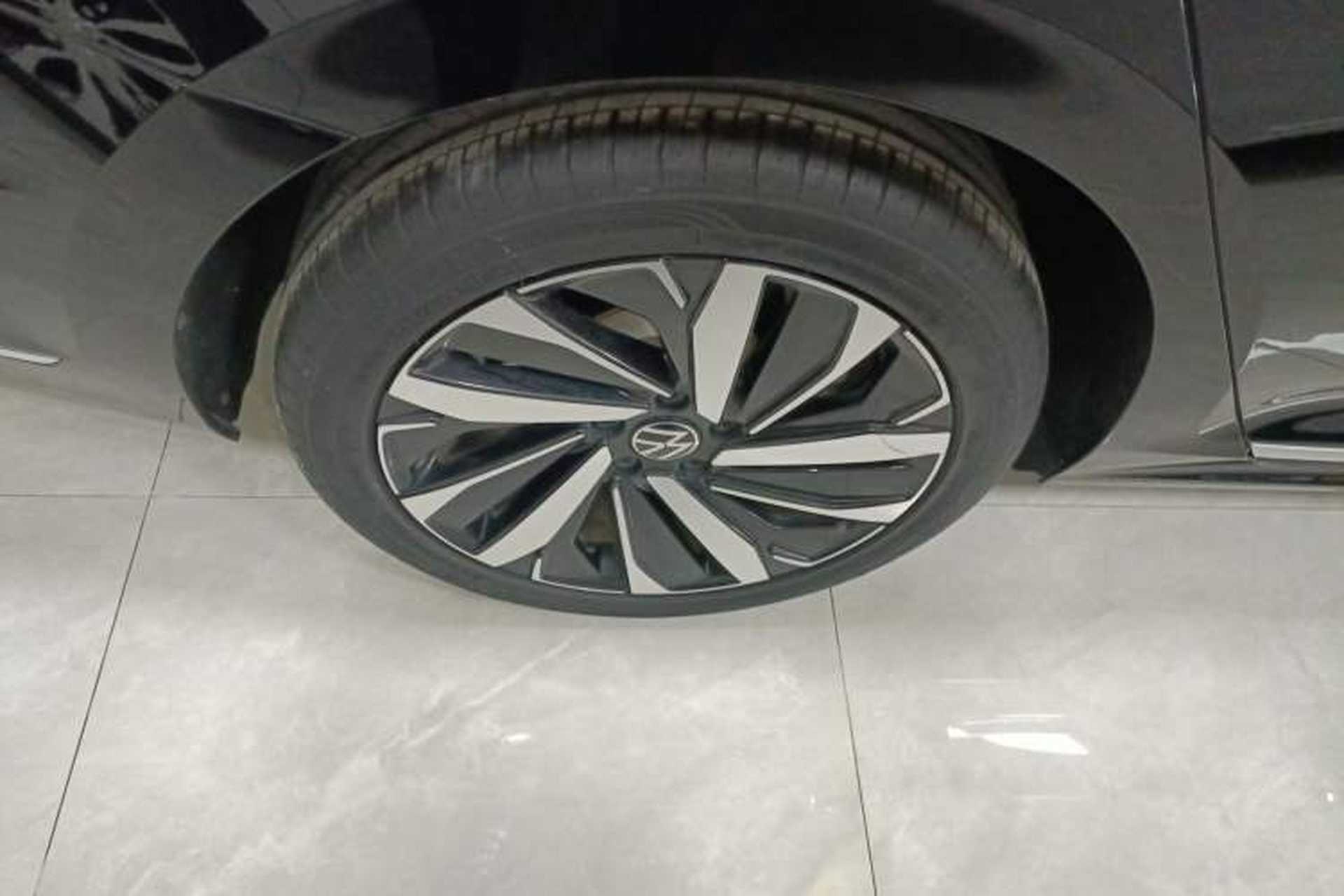 Used Volkswagen Passat 2023 Facelift 330TSI Luxury Edition Exterior 5