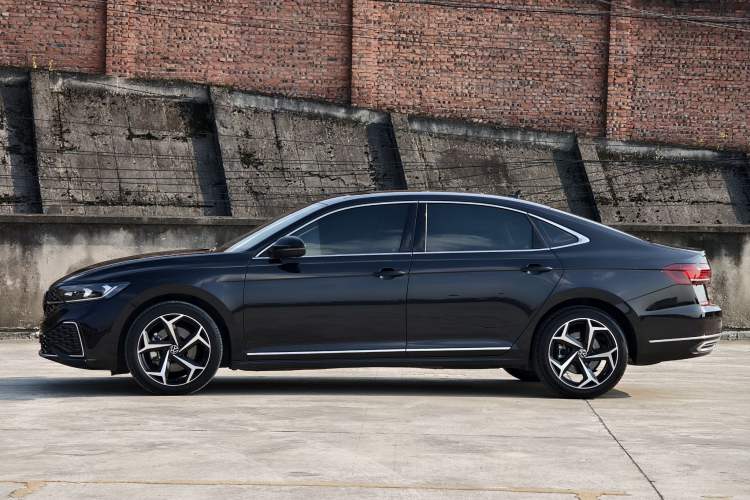 Used Volkswagen Passat 2023 Revised 330TSI Starry Elite Edition Exterior 5