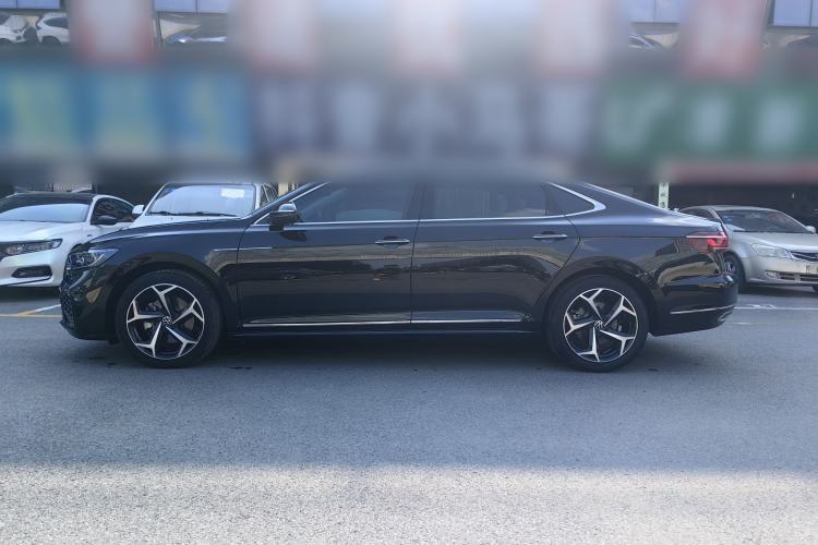 Used Volkswagen Passat 2023 330TSI Starry Luxury Edition Exterior 5