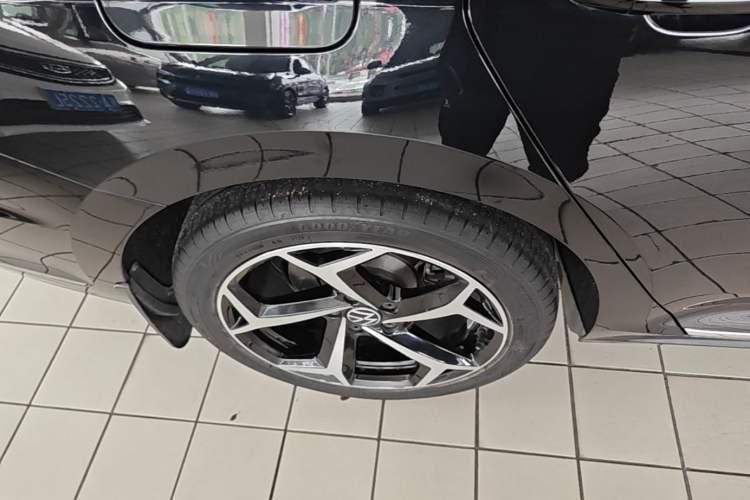 Used Volkswagen Passat 2023 Restyled 330TSI Starry Luxury Edition Exterior 5
