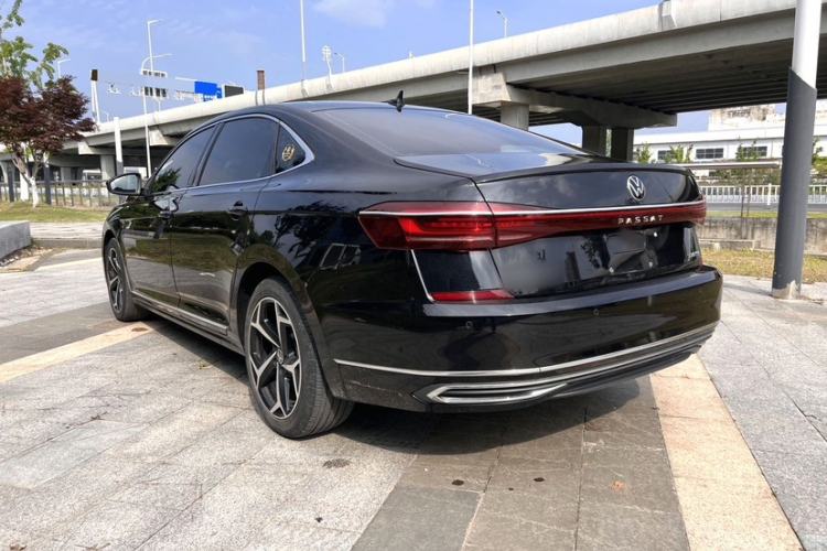 Used Volkswagen Passat 2023 Revised 330TSI Starry Elite Edition Exterior 5