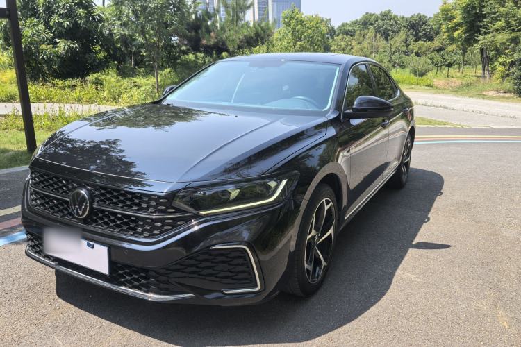 Used Volkswagen Passat 2023 330TSI Starry Elite Edition Exterior 5