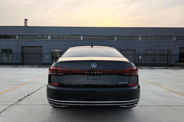 Used Volkswagen Passat 2023 Revised 330TSI Starry Elite Edition Exterior 5