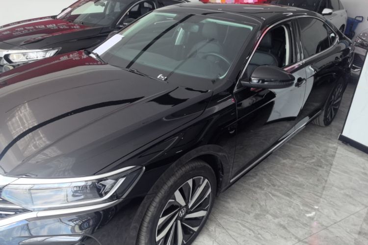 Used Volkswagen Passat 2023 330TSI Elite Edition Exterior 5
