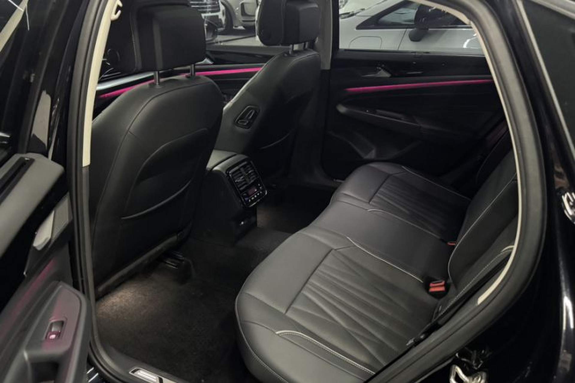 Used Volkswagen Passat 2023 330TSI Starry Luxury Edition Exterior 6