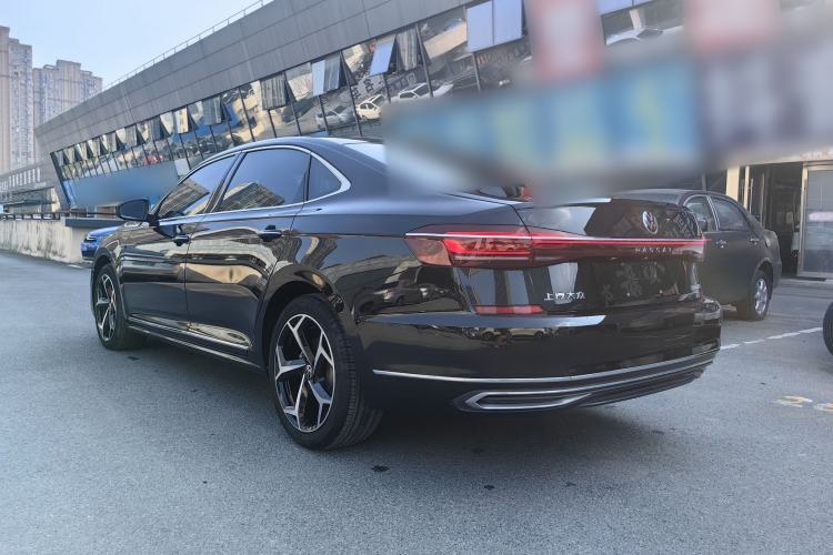 Used Volkswagen Passat 2023 330TSI Starry Luxury Edition Exterior 6
