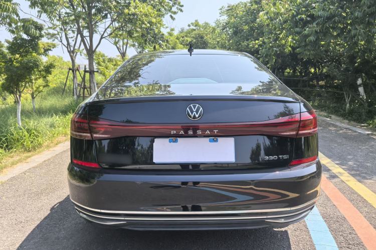 Used Volkswagen Passat 2023 330TSI Starry Elite Edition Exterior 6