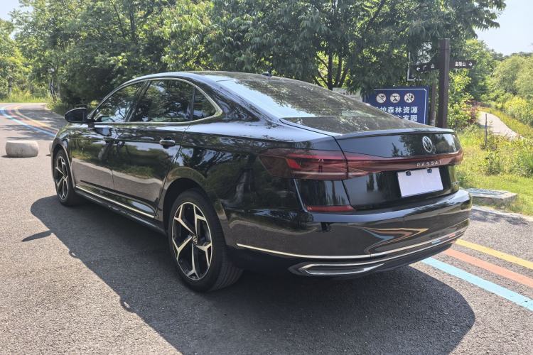 Used Volkswagen Passat 2023 330TSI Starry Elite Edition Exterior 7