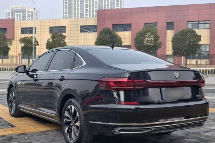 Used Volkswagen Passat 2023 330TSI Starry Elite Edition Exterior 8