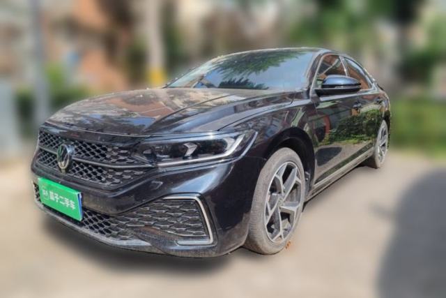 Volkswagen Passat 2023 Revised 330TSI Starry Elite Edition مستعملة