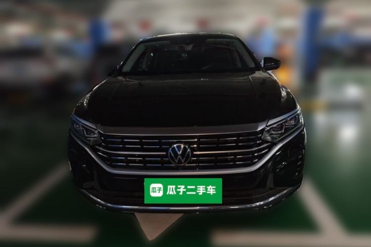 Used Volkswagen Passat 2023 330TSI Luxury Edition Front