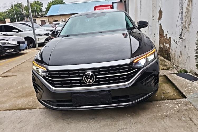 Used Volkswagen Passat 2023 Facelift 330TSI Luxury Edition Front