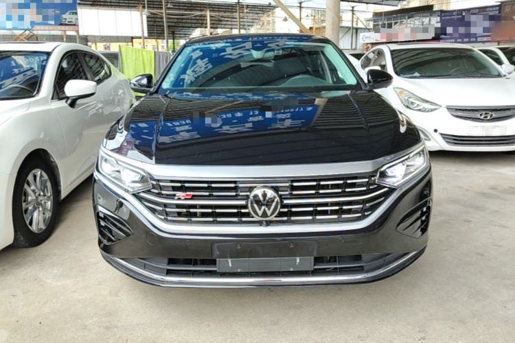 Used Volkswagen Passat 2023 Facelift 330TSI Luxury Edition Front