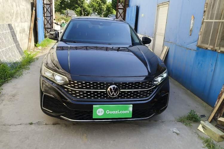Used Volkswagen Passat 2023 Restyled 330TSI Starry Luxury Edition Front