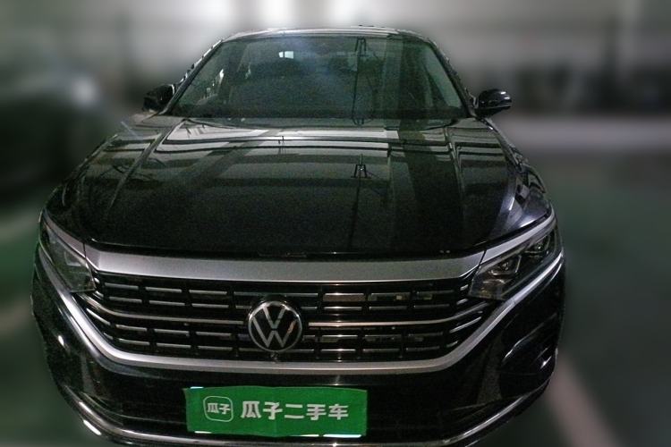 Used Volkswagen Passat 2023 330TSI Luxury Edition Front
