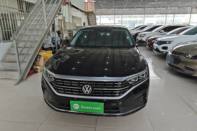 Used Volkswagen Passat 2023 380TSI Flagship Edition Front