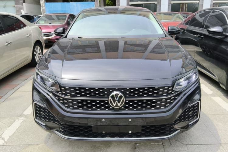 Used Volkswagen Passat 2023 Revised 330TSI Starry Elite Edition Front