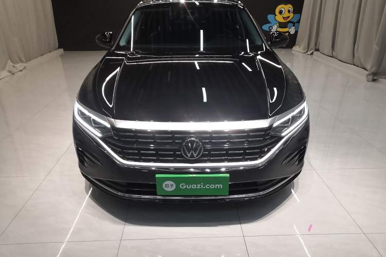 Used Volkswagen Passat 2023 Facelift 330TSI Luxury Edition Front