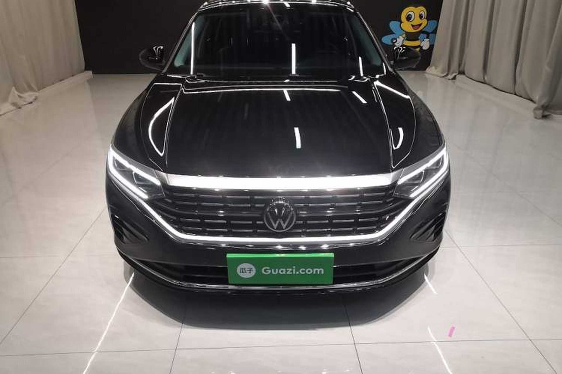 Used Volkswagen Passat 2023 Facelift 330TSI Luxury Edition Front