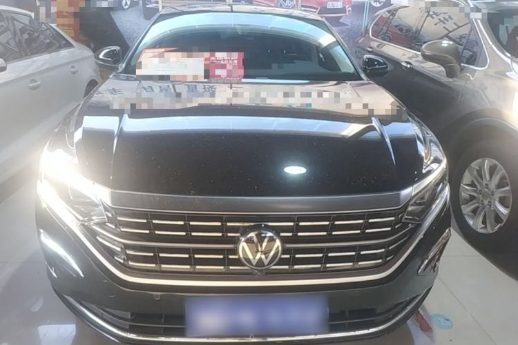 Used Volkswagen Passat 2023 Facelift 330TSI Luxury Edition Front