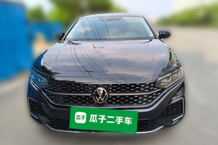 Used Volkswagen Passat 2023 330TSI Starry Luxury Edition Front