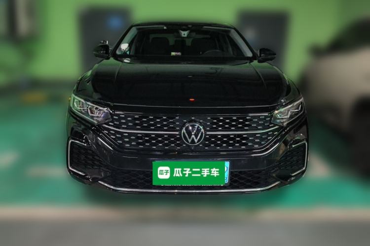 Used Volkswagen Passat 2023 330TSI Starry Luxury Edition Front