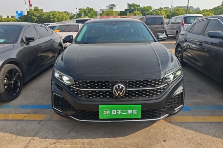 Used Volkswagen Passat 2023 330TSI Starry Luxury Edition Front