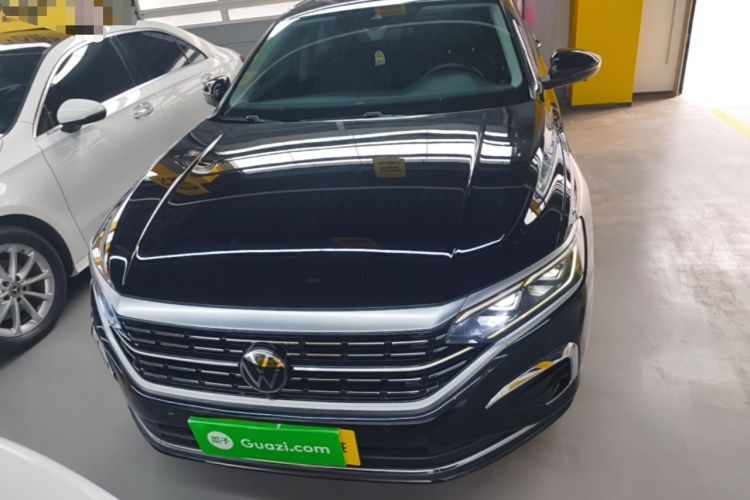 Used Volkswagen Passat 2023 Facelift 330TSI Luxury Edition Front