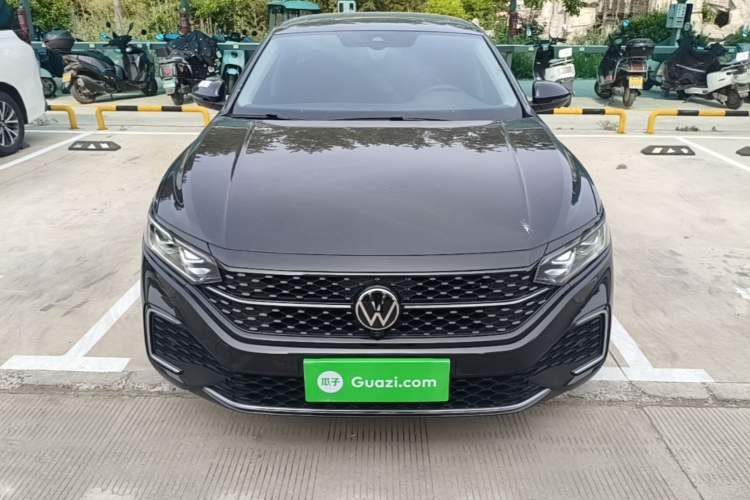 Used Volkswagen Passat 2023 Restyled 330TSI Starry Luxury Edition Front