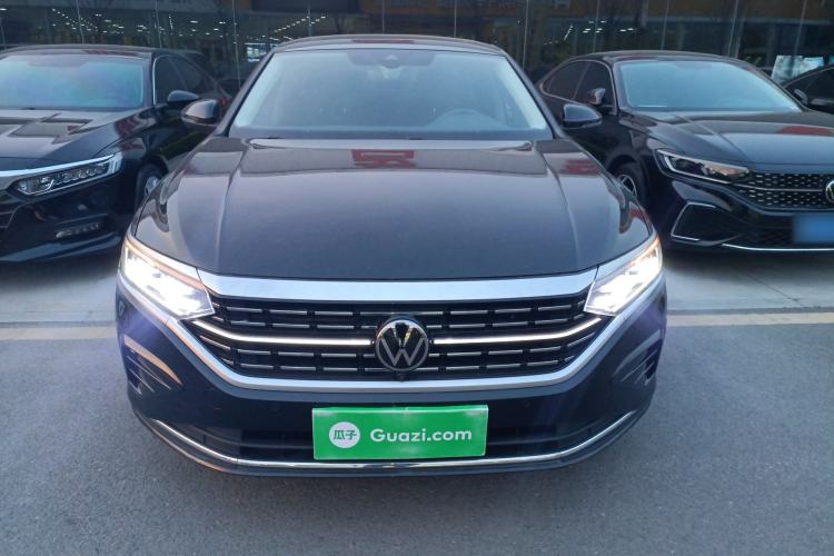 Used Volkswagen Passat 2023 Facelift 330TSI Luxury Edition Front