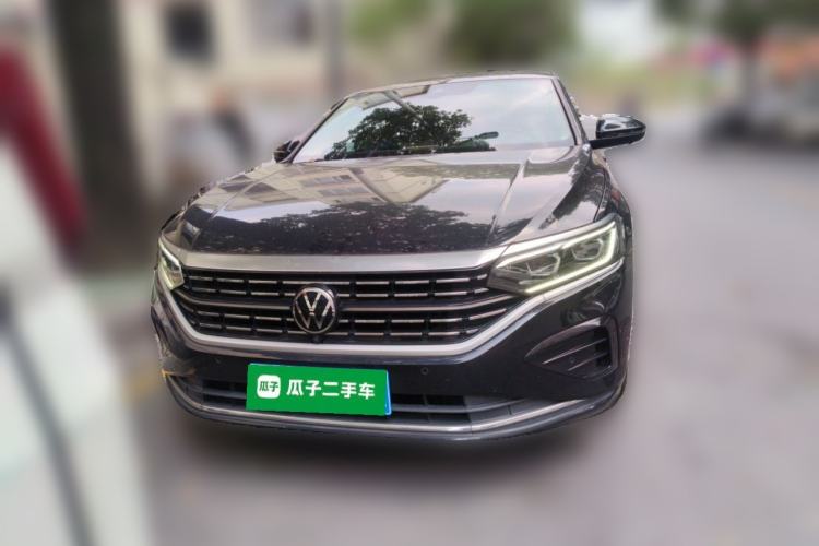 Used Volkswagen Passat 2023 330TSI Luxury Edition Front