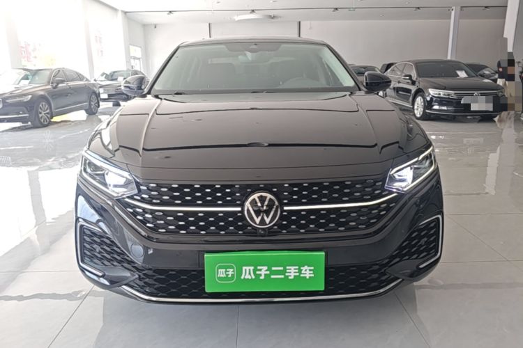 Used Volkswagen Passat 2023 330TSI Starry Luxury Edition Front