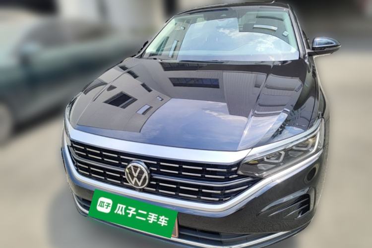 Used Volkswagen Passat 2023 330TSI Luxury Edition Front