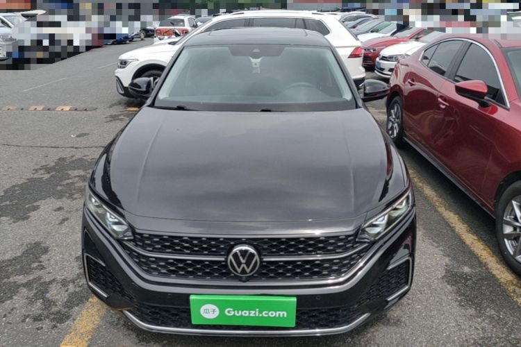 Used Volkswagen Passat 2023 330TSI Starry Luxury Edition Front