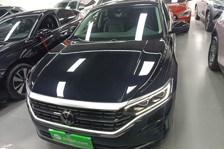 Used Volkswagen Passat 2023 Facelift 330TSI Luxury Edition Front