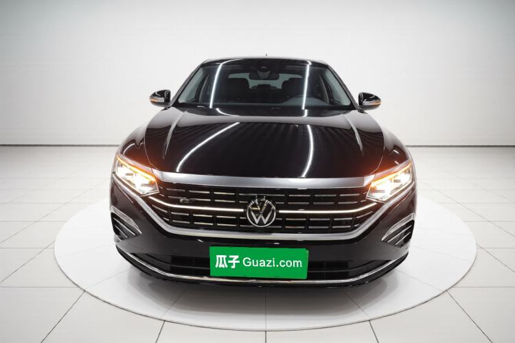 Used Volkswagen Passat 2023 Revised 380TSI Luxury Edition Front