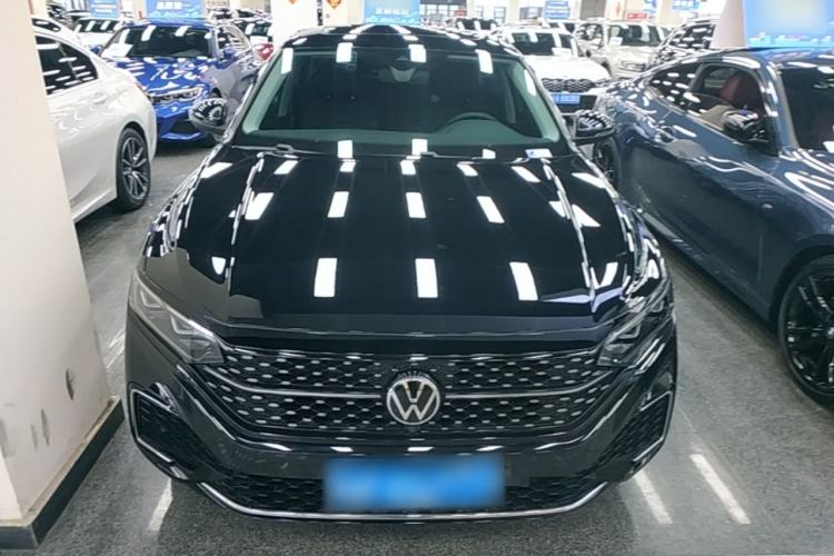 Used Volkswagen Passat 2023 330TSI Starry Luxury Edition Front