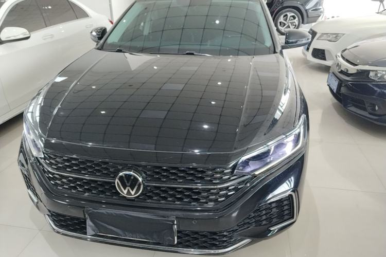 Used Volkswagen Passat 2023 330TSI Starry Elite Edition Front
