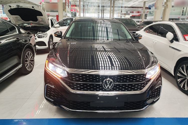 Used Volkswagen Passat 2023 Revised 330TSI Starry Elite Edition Front
