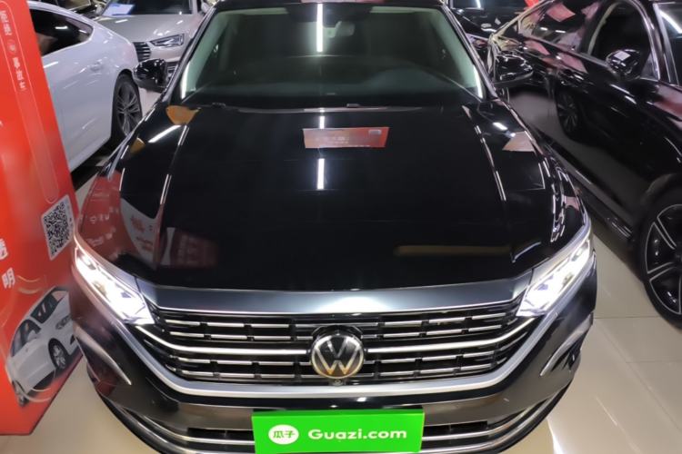 Used Volkswagen Passat 2023 Facelift 330TSI Luxury Edition Front