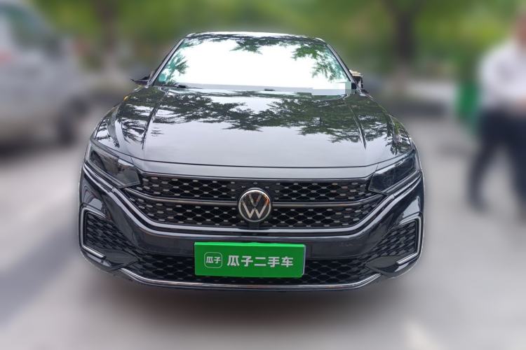 Used Volkswagen Passat 2023 330TSI Starry Luxury Edition Front