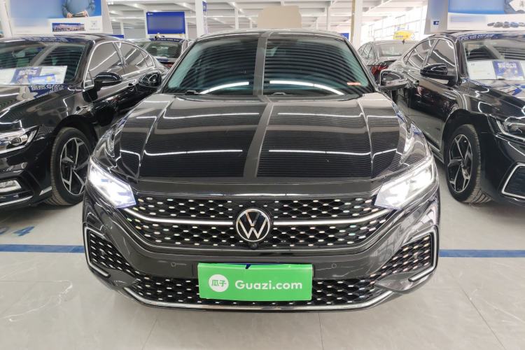 Used Volkswagen Passat 2023 Restyled 330TSI Starry Luxury Edition Front