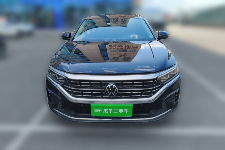 Used Volkswagen Passat 2023 Facelift 330TSI Luxury Edition Front