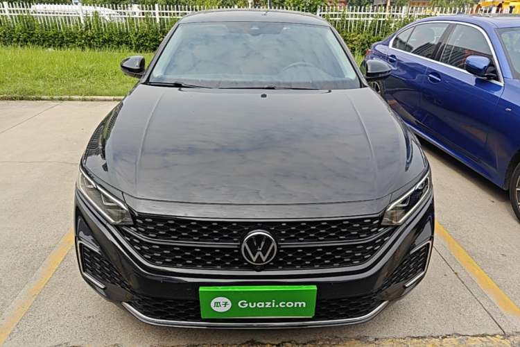 Used Volkswagen Passat 2023 Restyled 330TSI Starry Luxury Edition Front