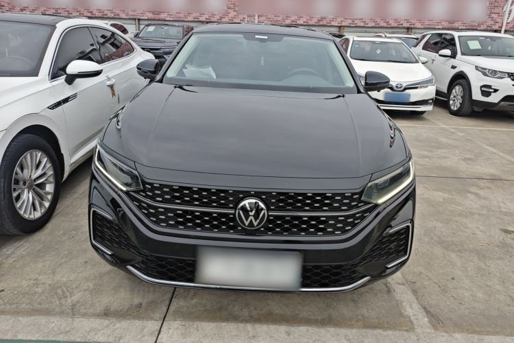Used Volkswagen Passat 2023 330TSI Starry Elite Edition Front
