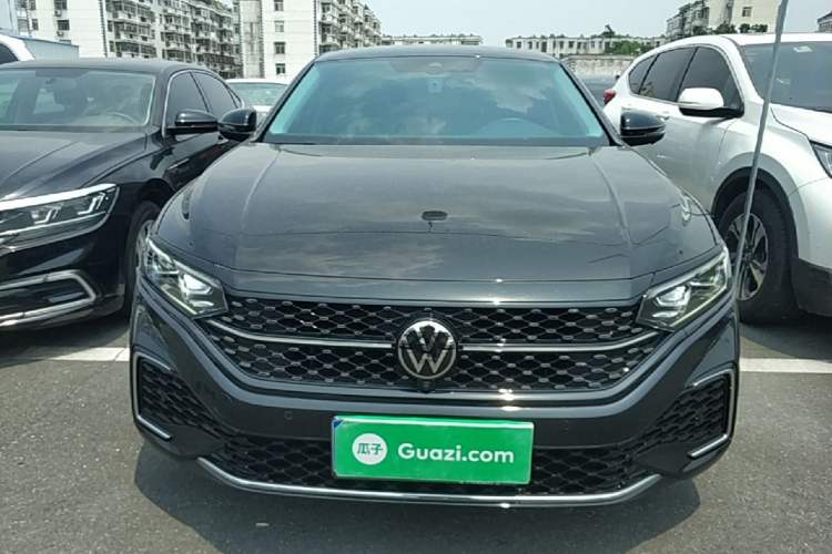 Used Volkswagen Passat 2023 Restyled 330TSI Starry Luxury Edition Front
