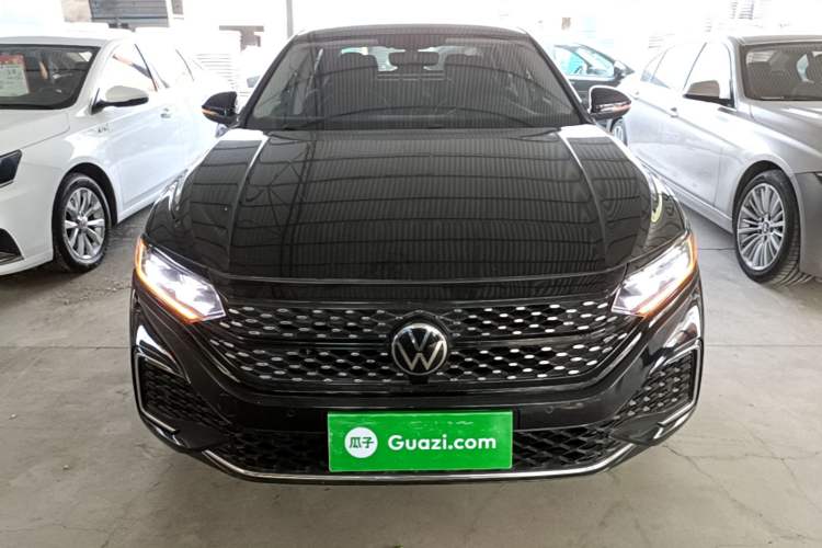 Used Volkswagen Passat 2023 330TSI Starry Elite Edition Front