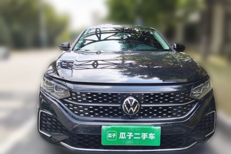 Used Volkswagen Passat 2023 330TSI Starry Luxury Edition Front
